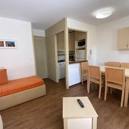 C036 Agreable Au Sein D'une Belle De Apartment Cannes